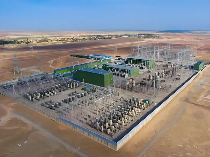 哈密市薩依蘇2號電站六標段定制成套恒壓供水設備+一體化消防泵站+不銹鋼水箱一套